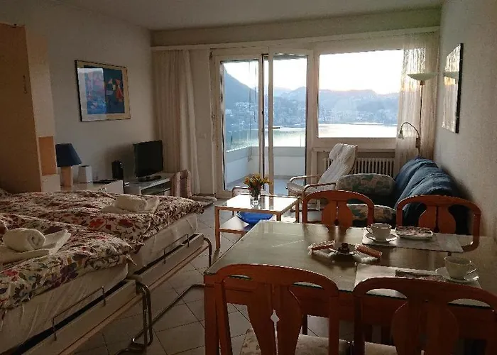 Flat With Amazing View Over The Gulf Of *