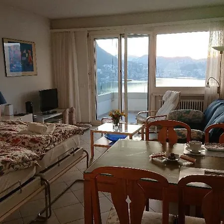 Flat With Amazing View Over The Gulf Of *